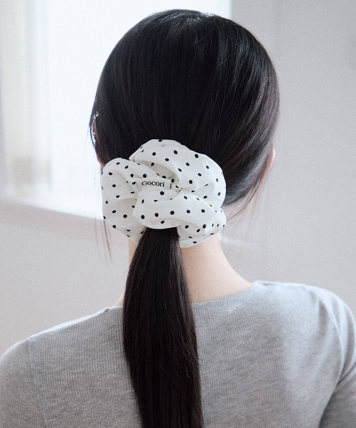 고코리(GOCORI) Dot Scrunchie - White 스크런치