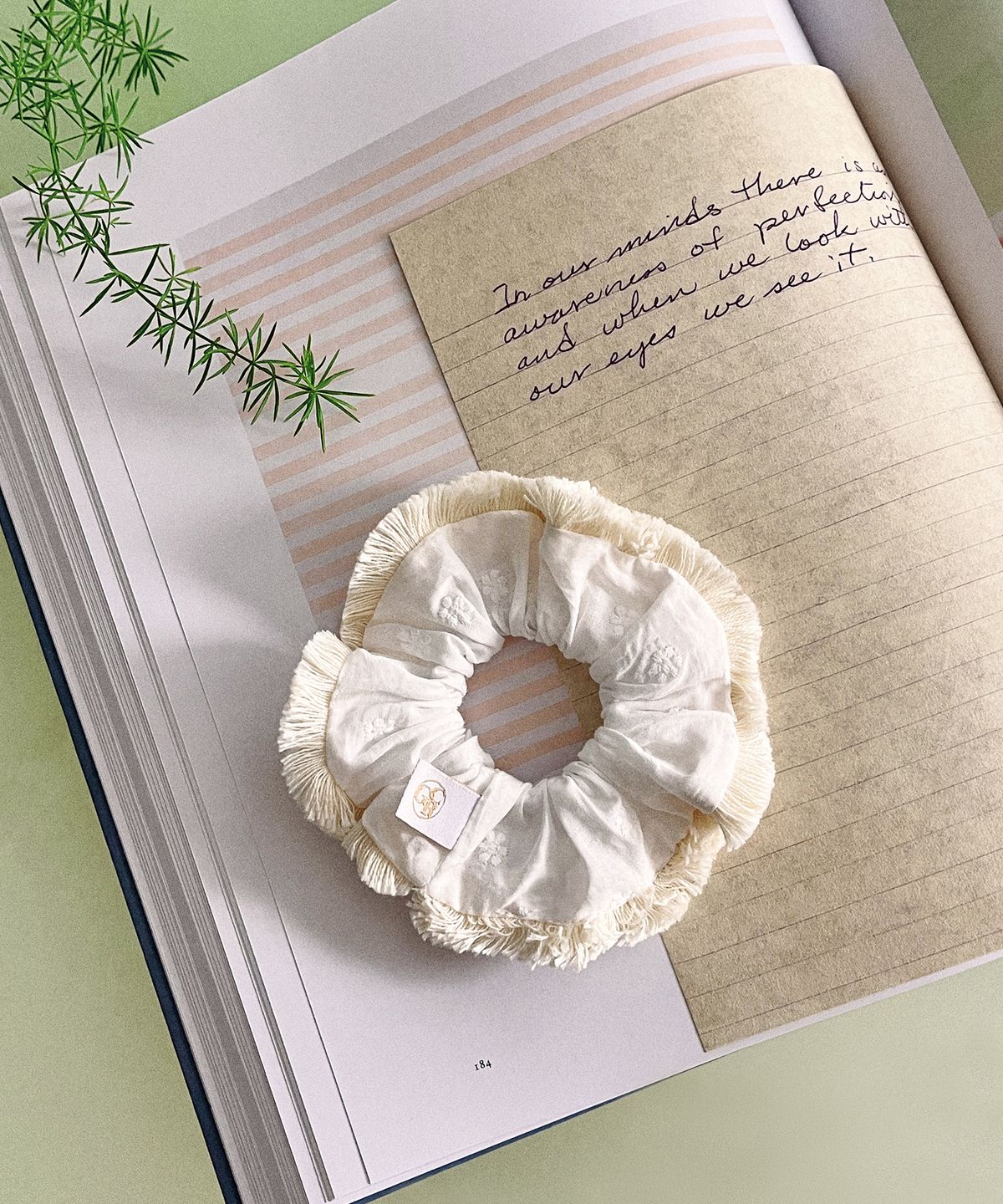 고코리(GOCORI) Bohemian Tassel Scrunchie 스크런치