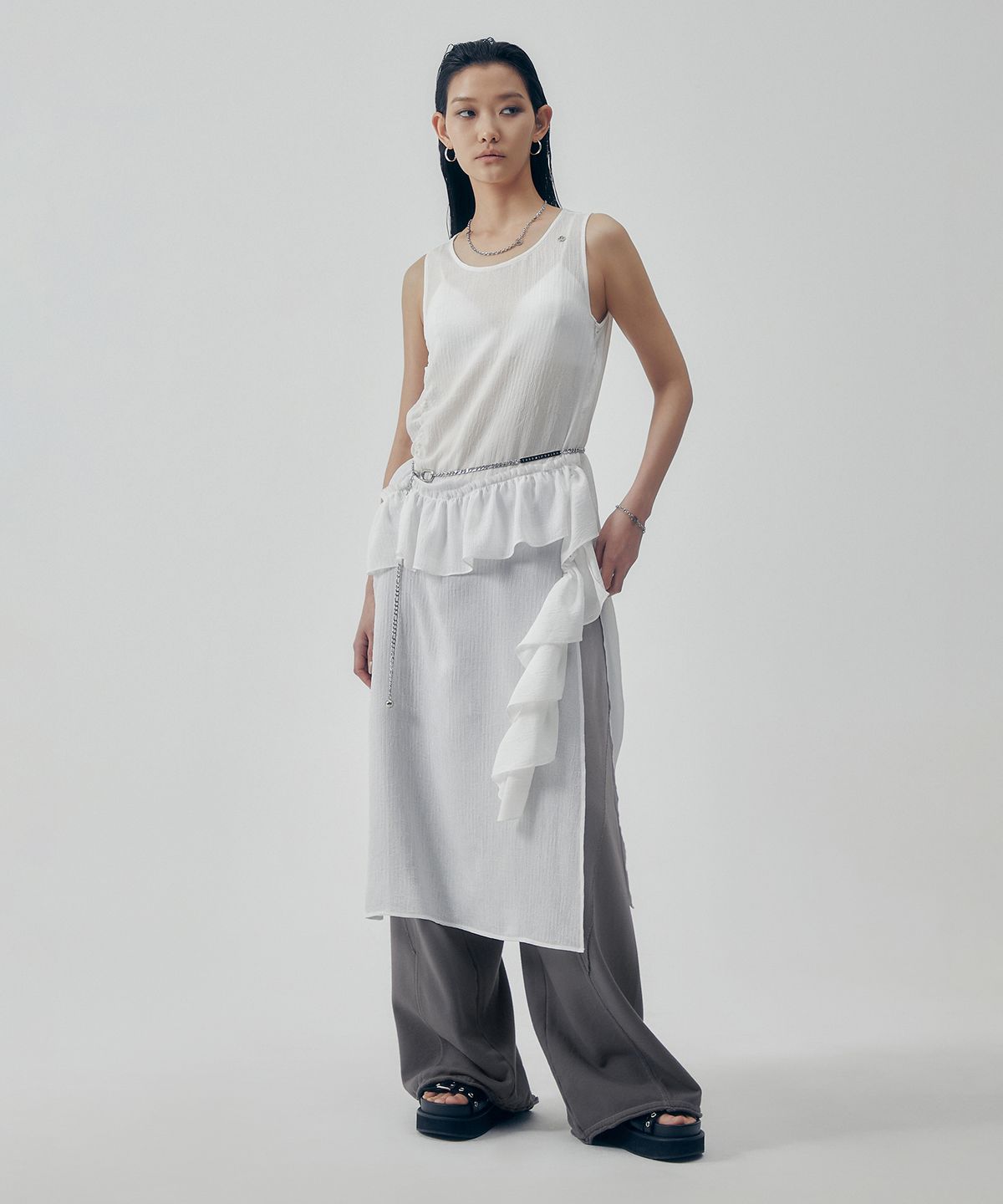 트리밍버드(TREEMINGBIRD) Ruffle Sleeveless One-piece [ White ]