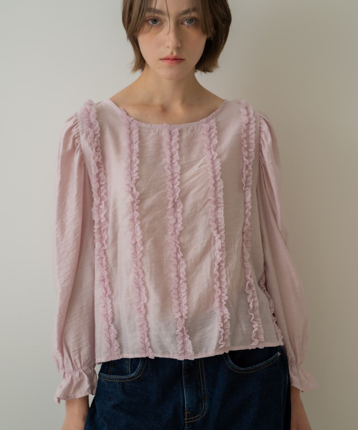 위오이(WIOE) Eve Frill Blouse_Lavender