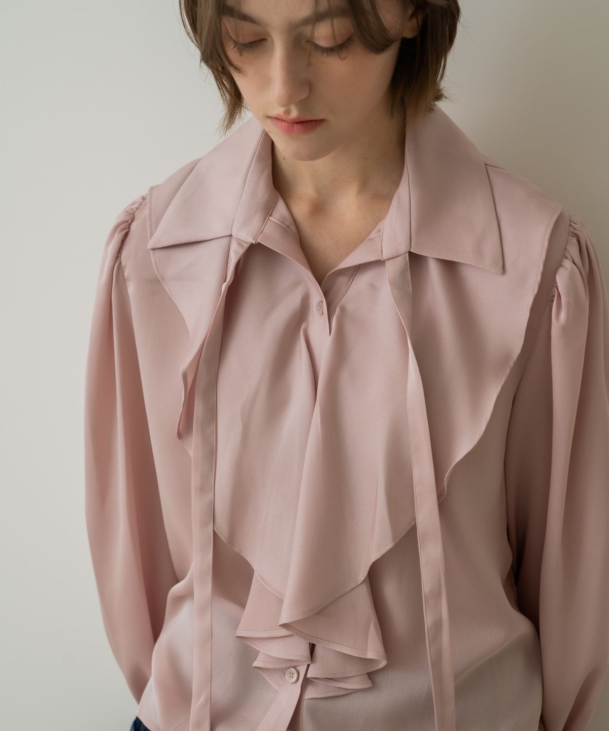 위오이(WIOE) Mien Ruffle Tie Blouse_Indy Pink