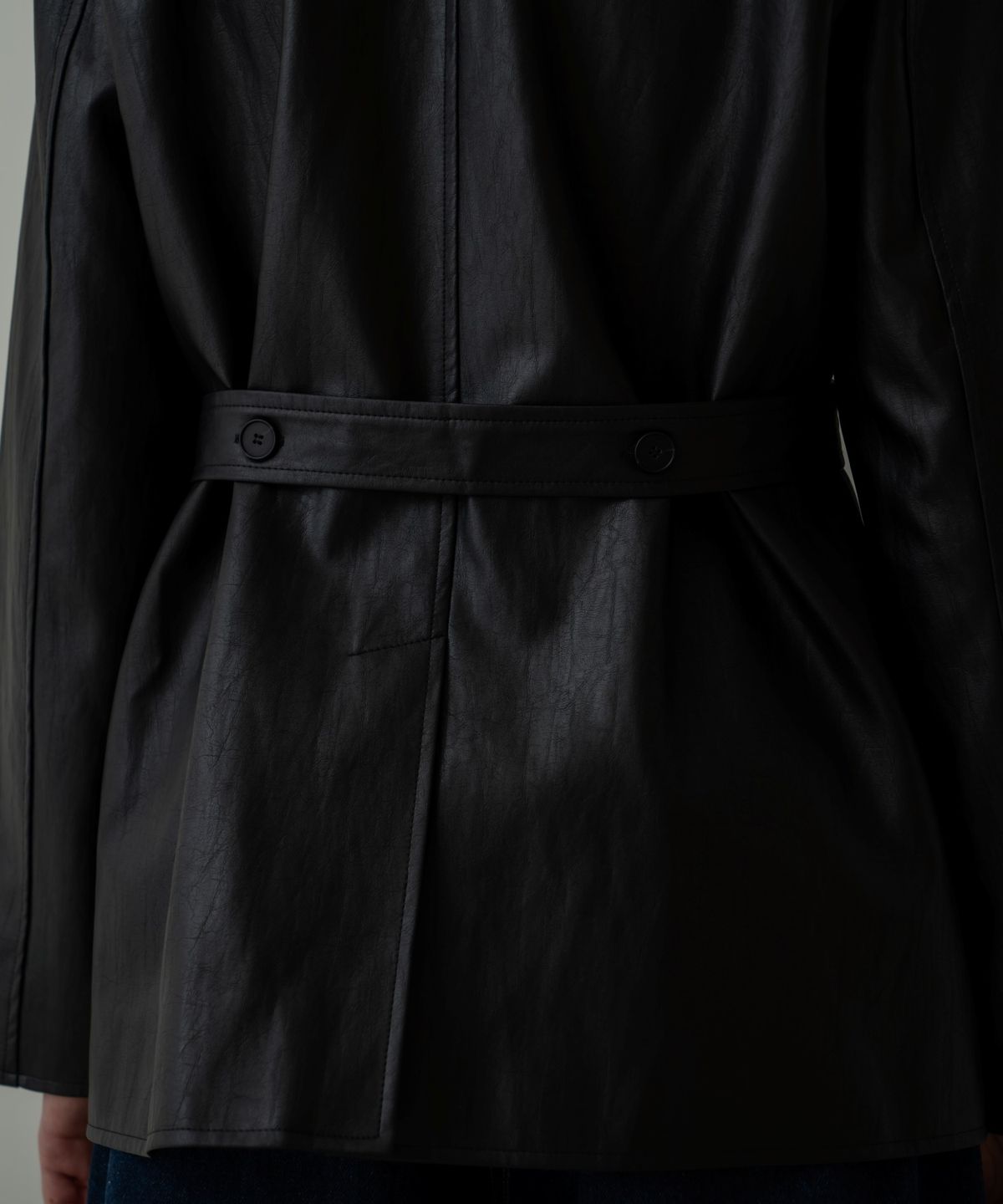 위오이(WIOE) Riva Leather Belted Jacket_Black