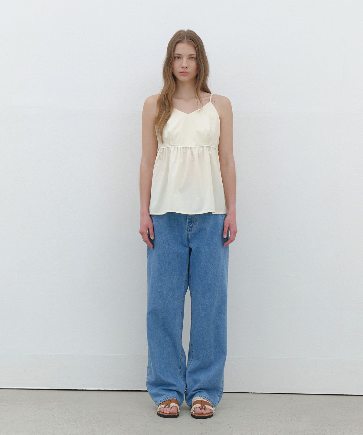 클루니(CLUNY) Summer Strap Shirring Peplum Blouse - cream butter
