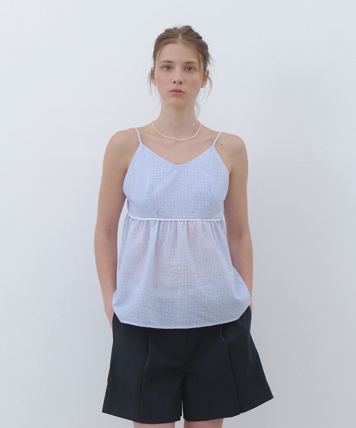 클루니(CLUNY) Summer Strap Shirring Peplum Blouse - cream butter