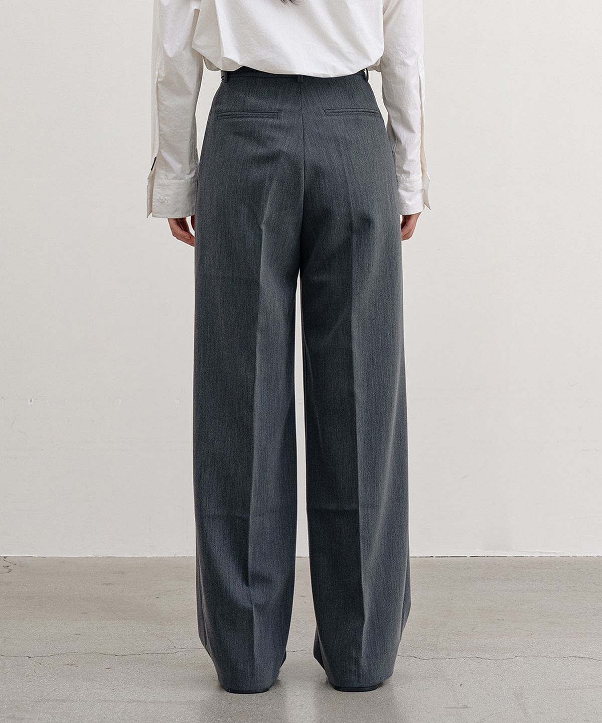 클루니(CLUNY) Moment Classic Pintuck Wide Pants - Gray