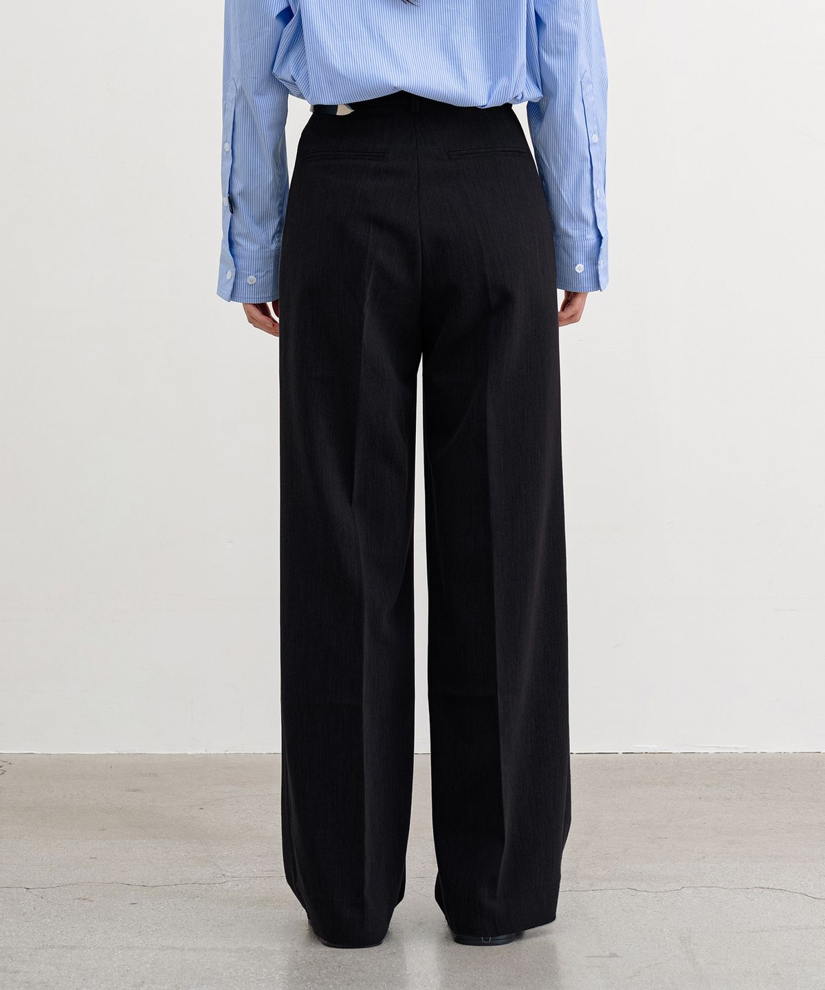 클루니(CLUNY) Moment Classic Pintuck Wide Pants - Black