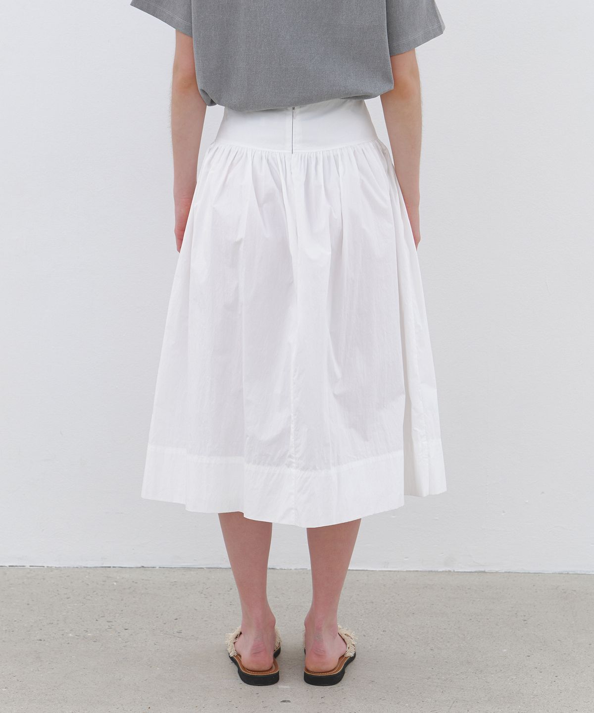 클루니(CLUNY) Muse Shirring Flare Long Skirt - black