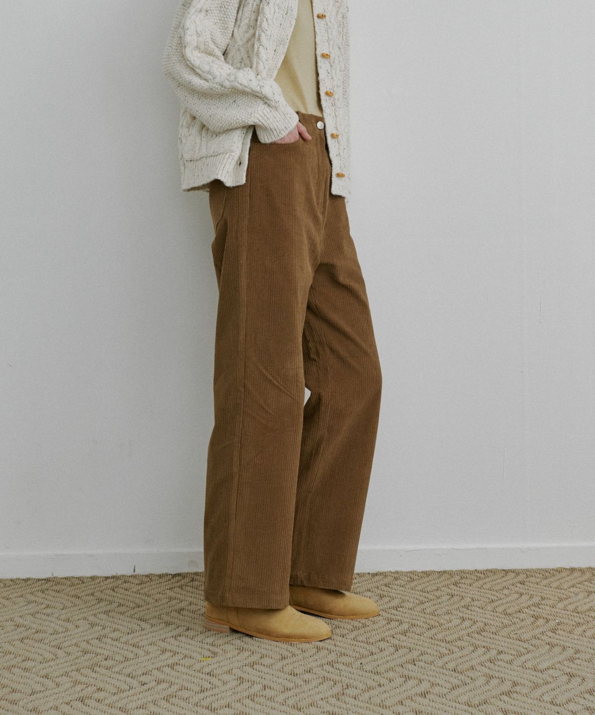 위오이(WIOE) Sally Coduroy Pants_Camel