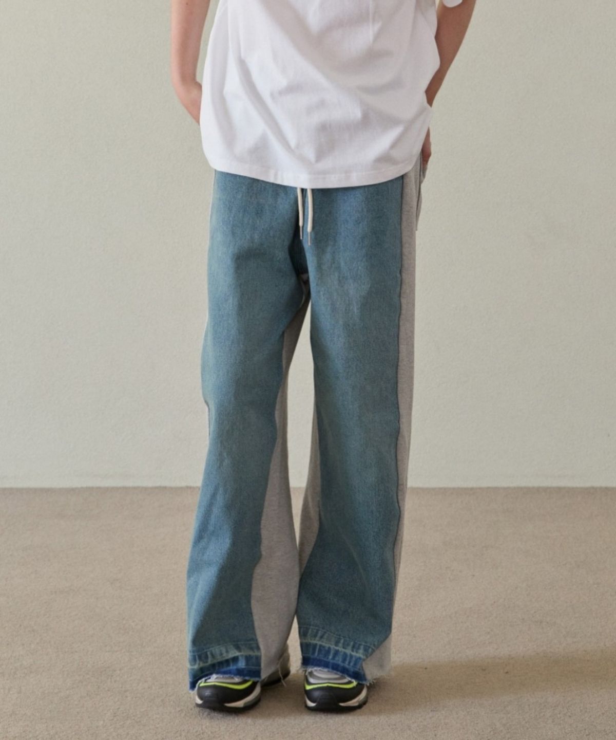 위오이(WIOE) Half Denim Sweat Pants_Grey