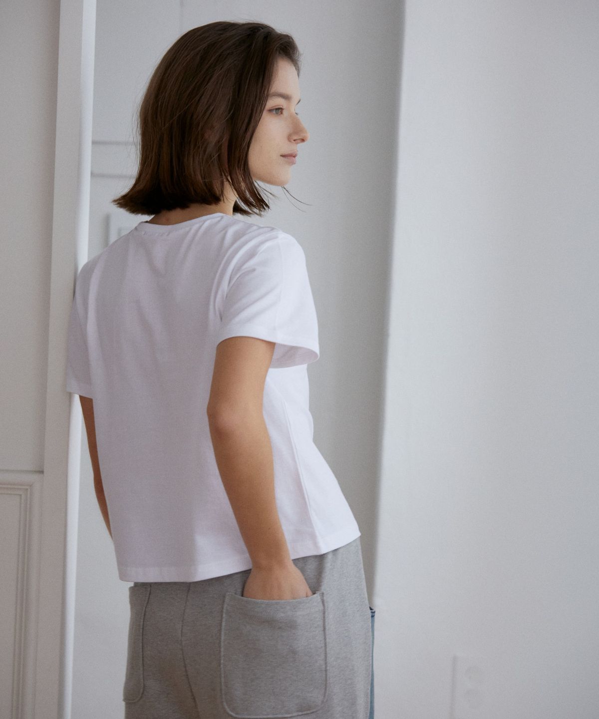 위오이(WIOE) Wioe Loge T-shirt_White