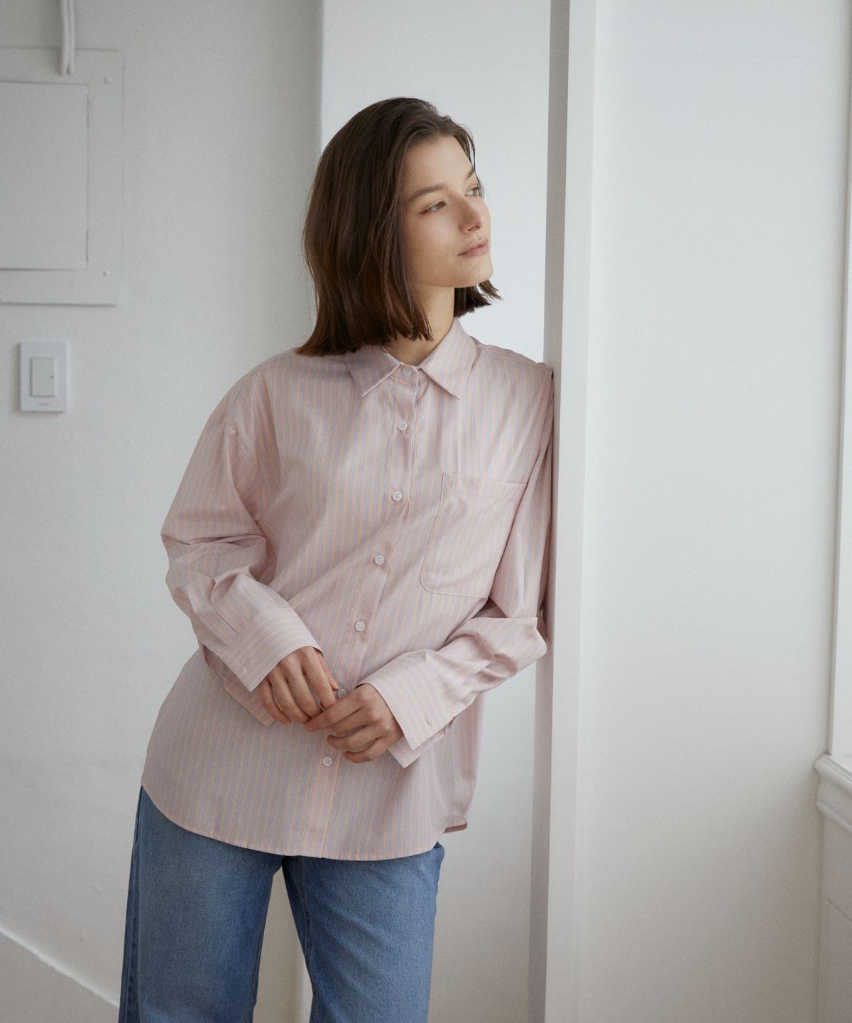 위오이(WIOE) Elze Stripe Shirt_Pink