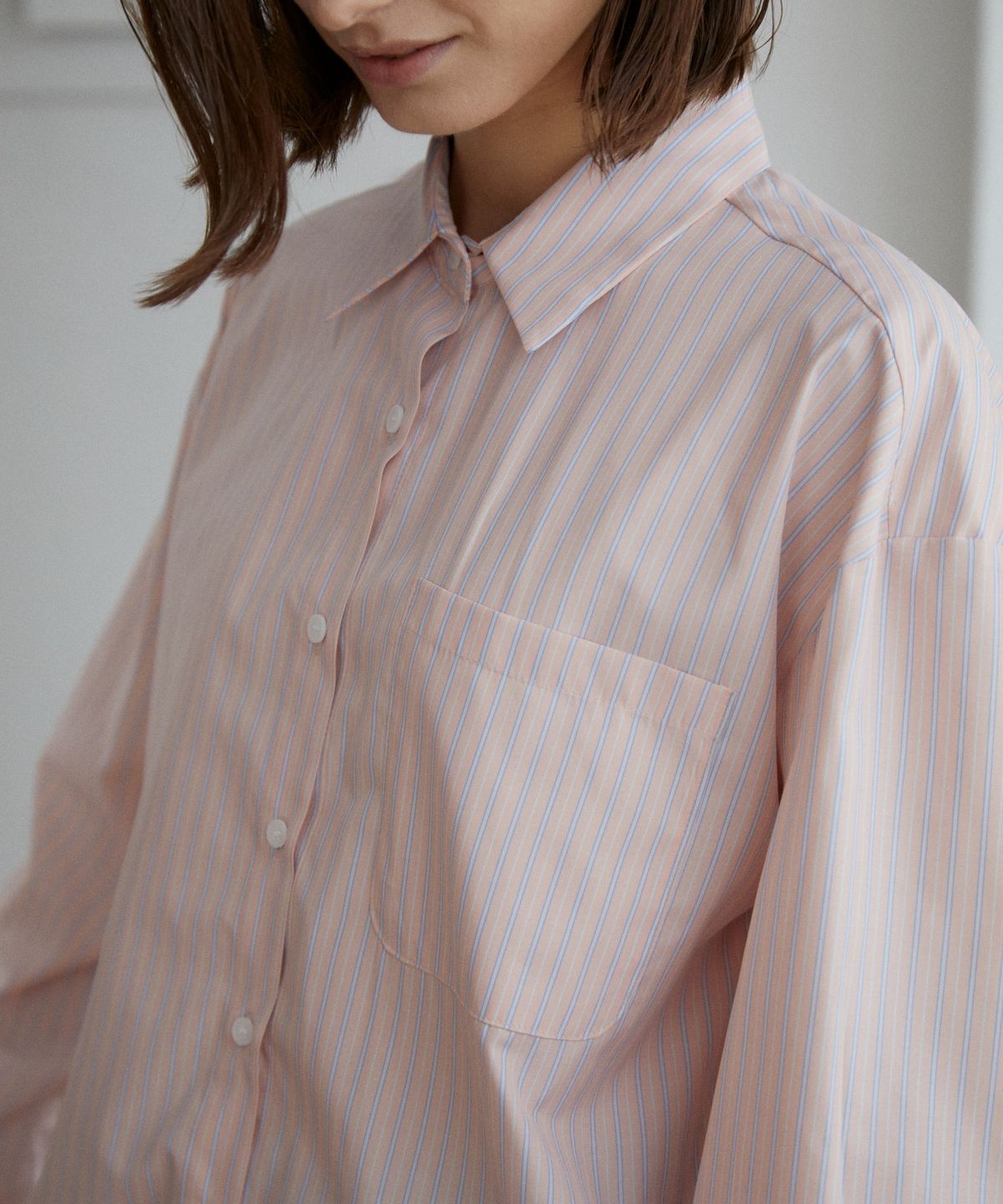 위오이(WIOE) Elze Stripe Shirt_Pink