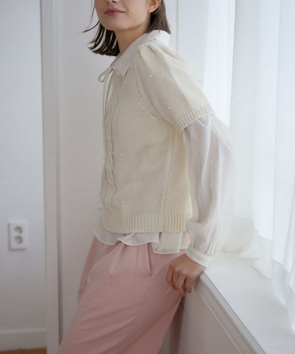 위오이(WIOE) Pearl Half Knit_Ivory