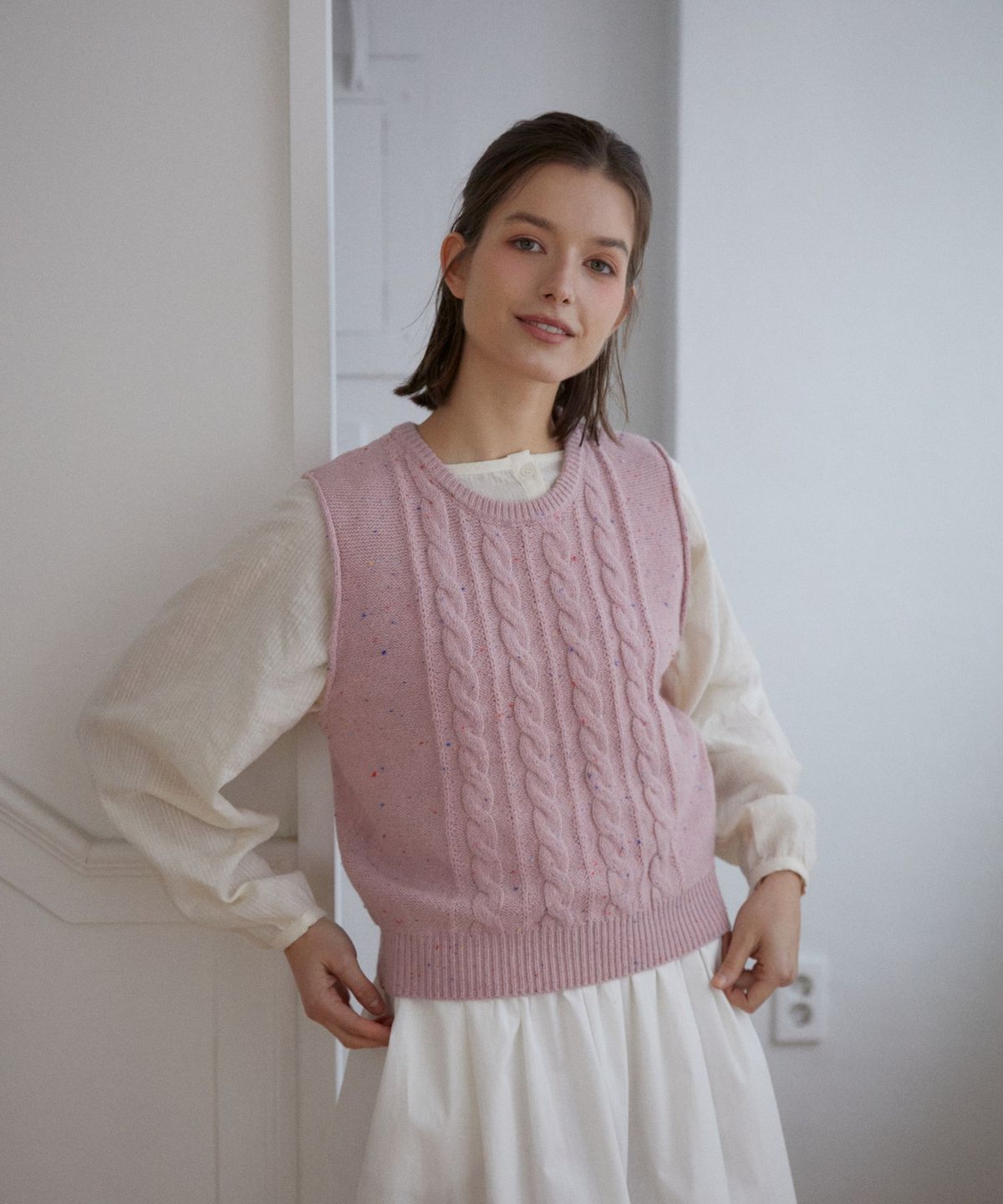 위오이(WIOE) Monica Knit Vest_Pink