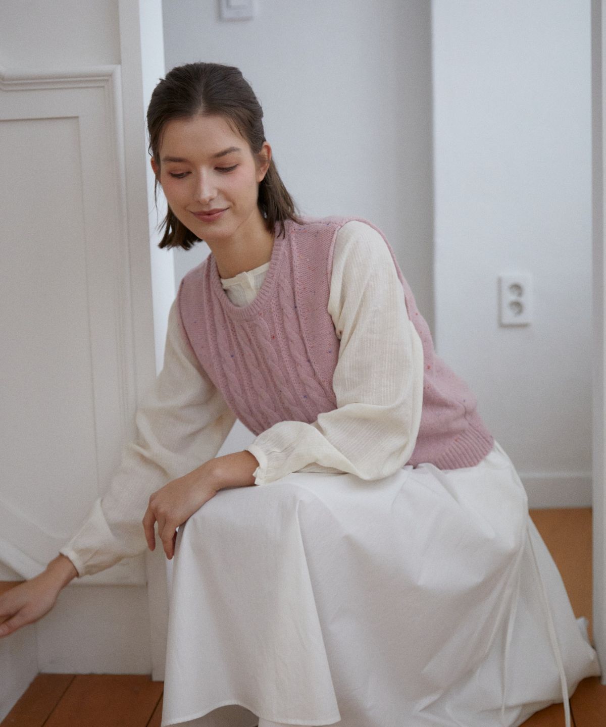 위오이(WIOE) Monica Knit Vest_Pink