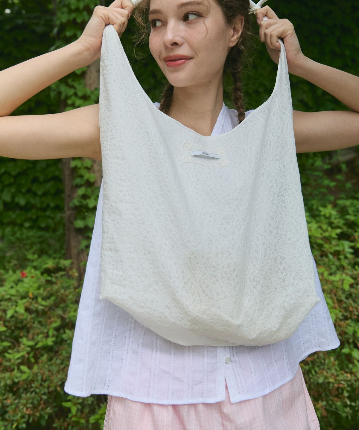 위오이(WIOE) Cotton Leaves Bag_White
