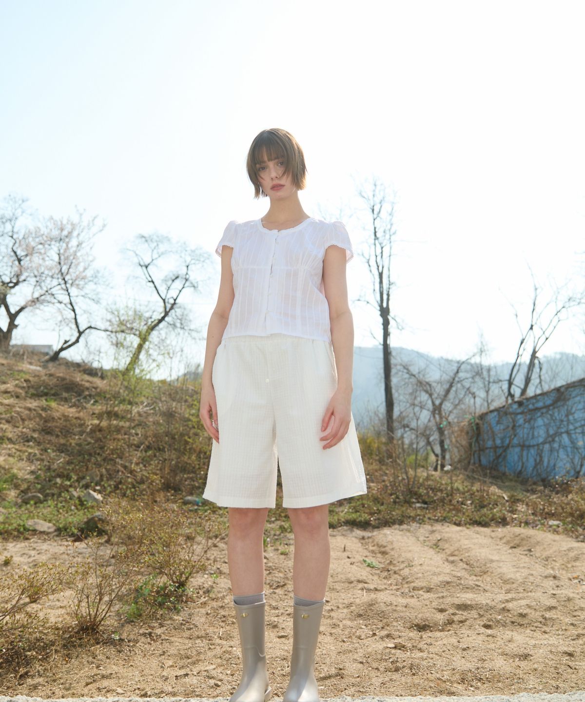 위오이(WIOE) Lace Check Half Pants_White