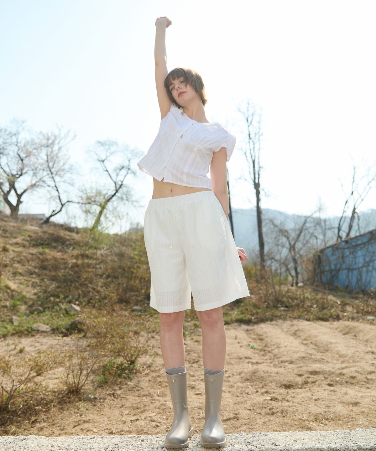 위오이(WIOE) Lace Check Half Pants_White