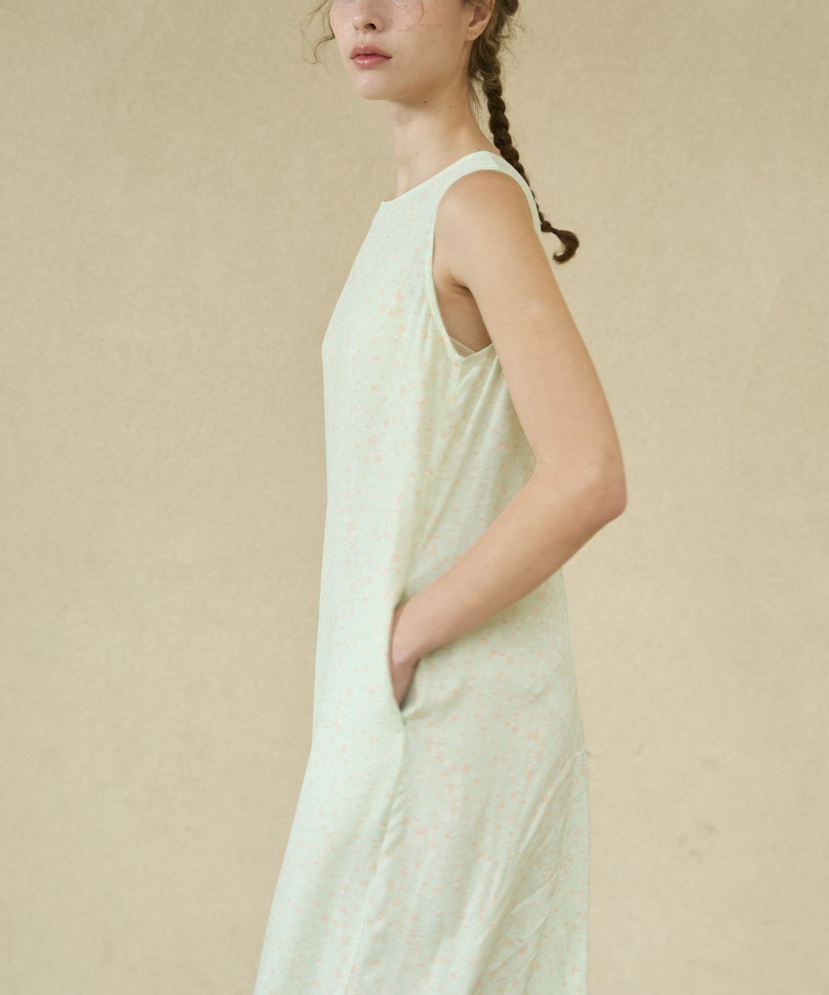 위오이(WIOE) Floral String Sleeveless Dress_Green