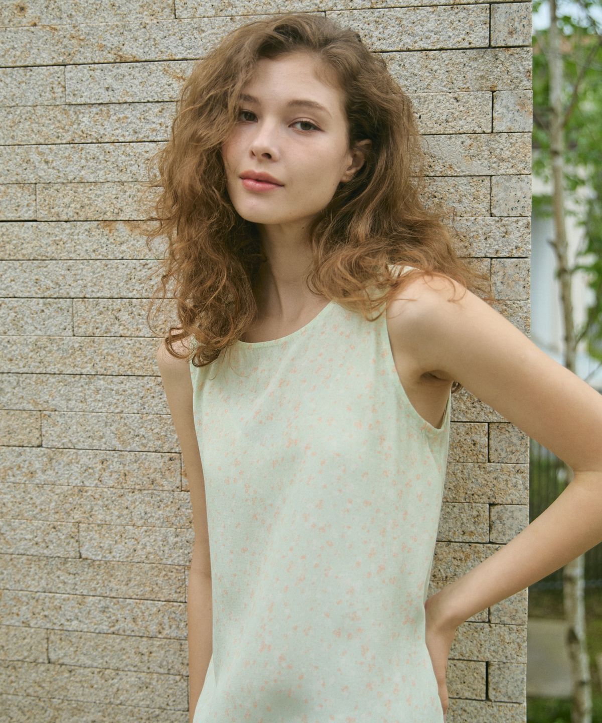 위오이(WIOE) Floral String Sleeveless Dress_Green