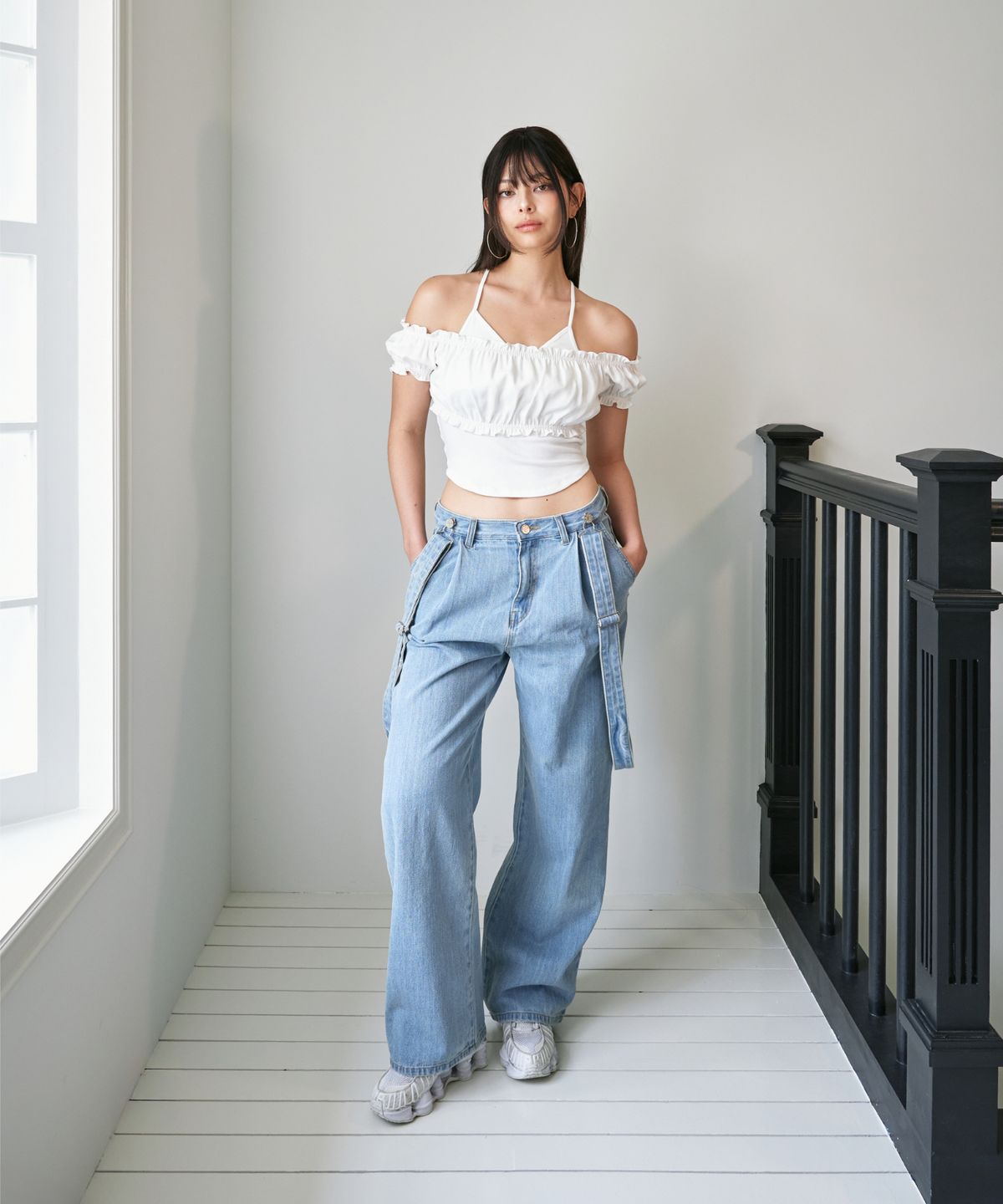 포영(FOUR YOUNG) Mid-rise Suspender Jean