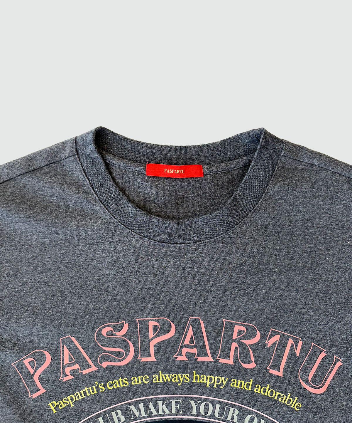 파스파르투(PASPARTU) 드림 캣츠 그래픽  반팔 티셔츠 차콜