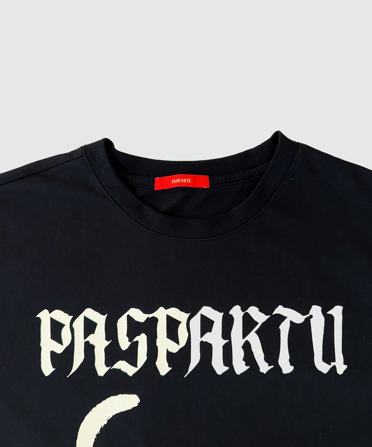 파스파르투(PASPARTU) 캣츠아이 그래픽  반팔 티셔츠 블랙