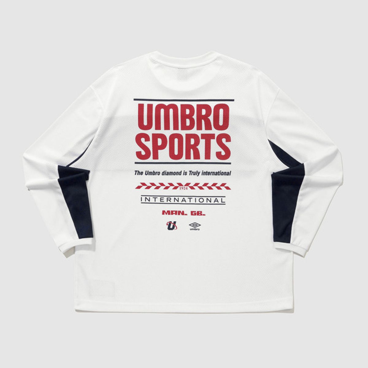 엄브로(UMBRO) 컬러블럭 오버핏 메쉬 긴팔티셔츠 (커버업 겸용) 화이트(UQ321CRL72)