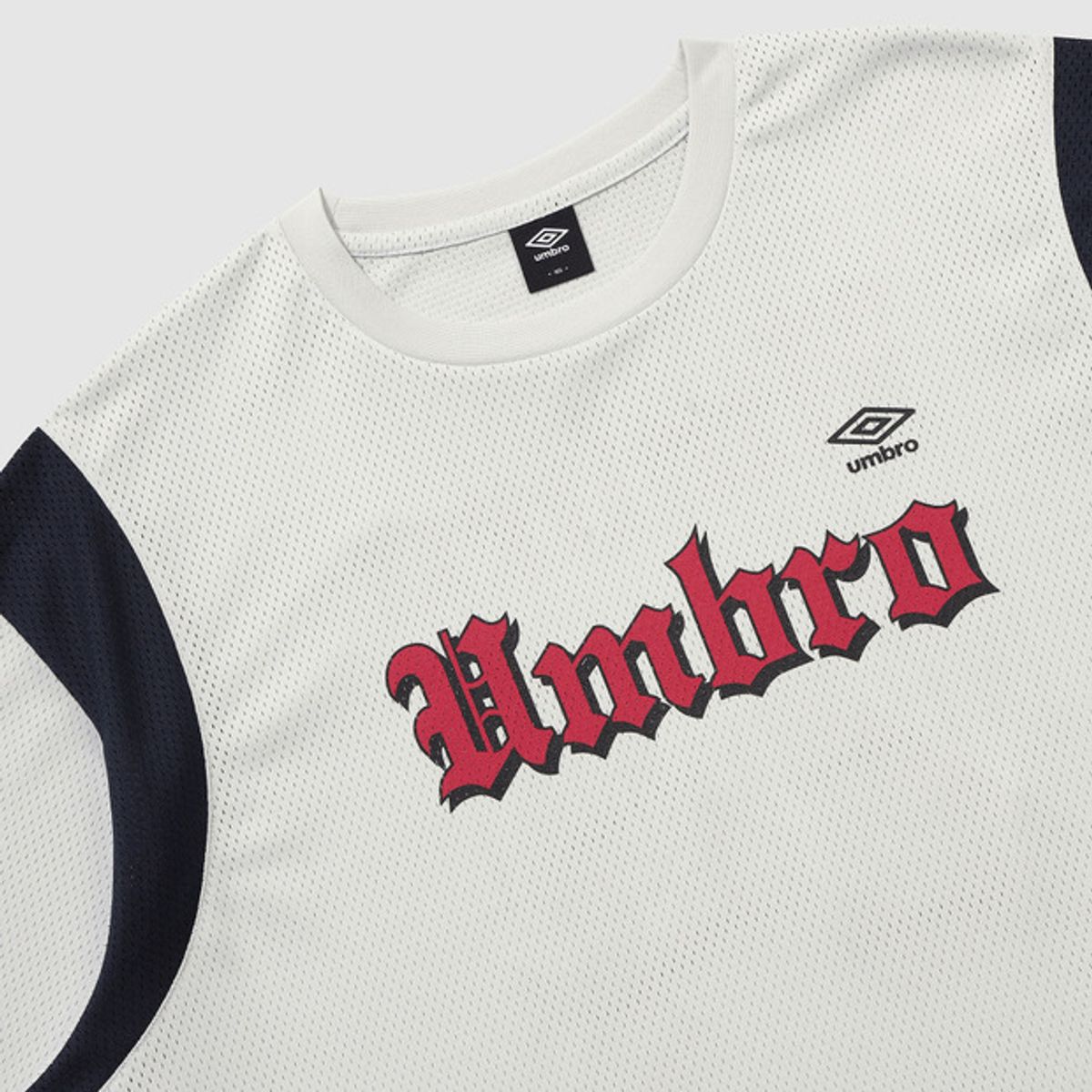 엄브로(UMBRO) 스포티 레터링 메쉬 반팔티셔츠 라이트 그레이(UQ321CRS72)