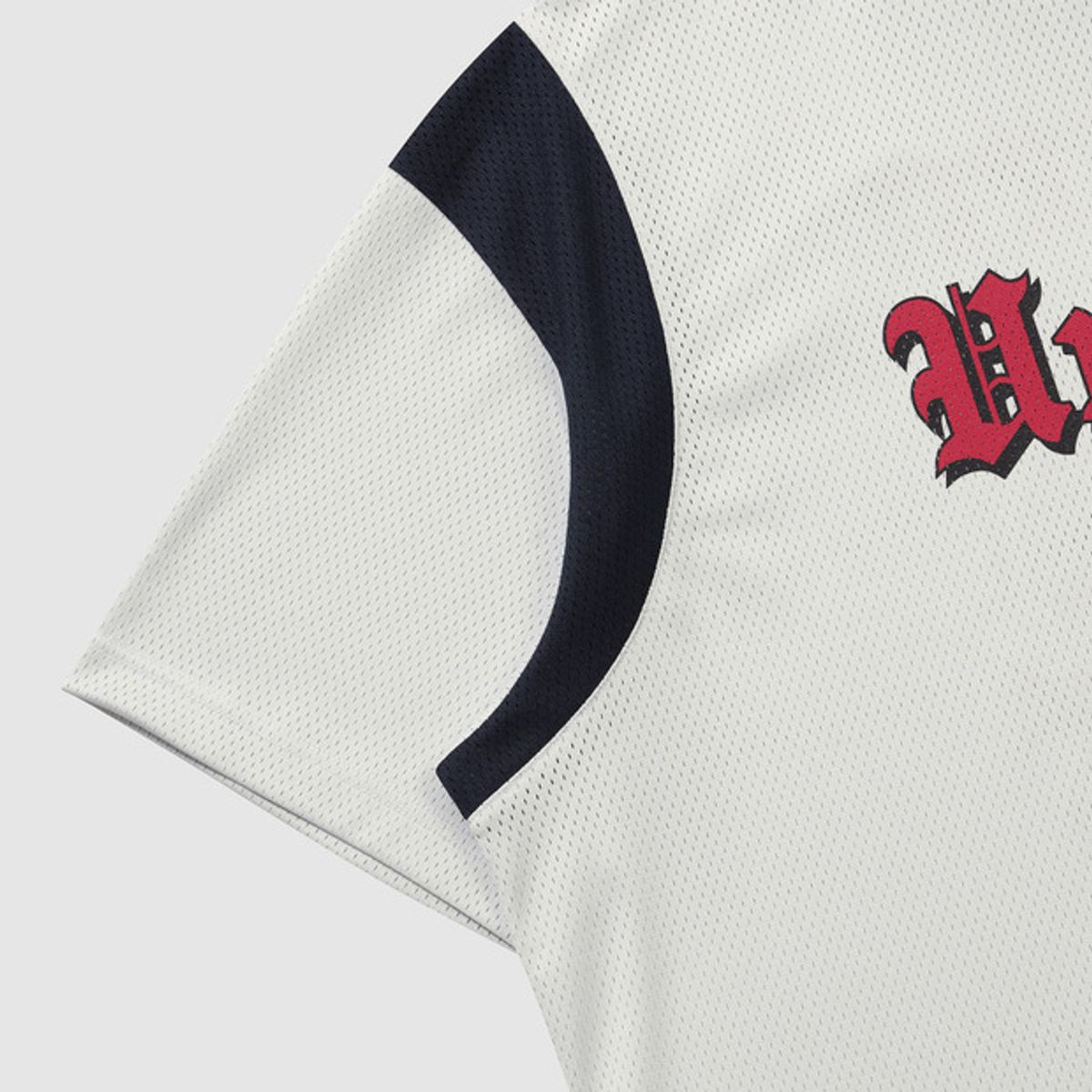 엄브로(UMBRO) 스포티 레터링 메쉬 반팔티셔츠 라이트 그레이(UQ321CRS72)