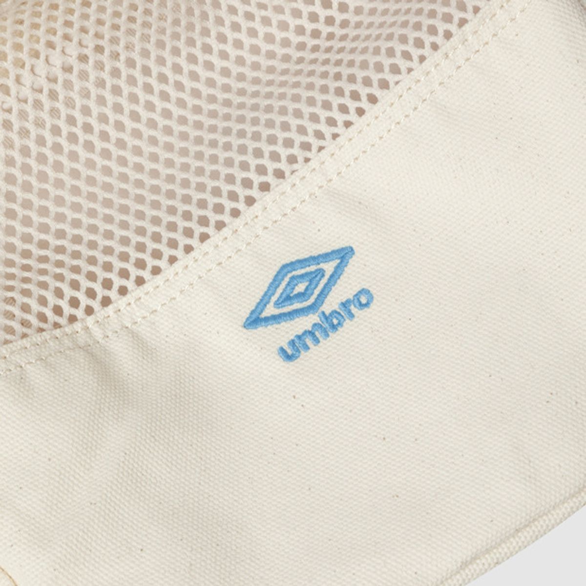 엄브로(UMBRO) 크로셰 미니 토트백 아이보리(UQ323CBG76)