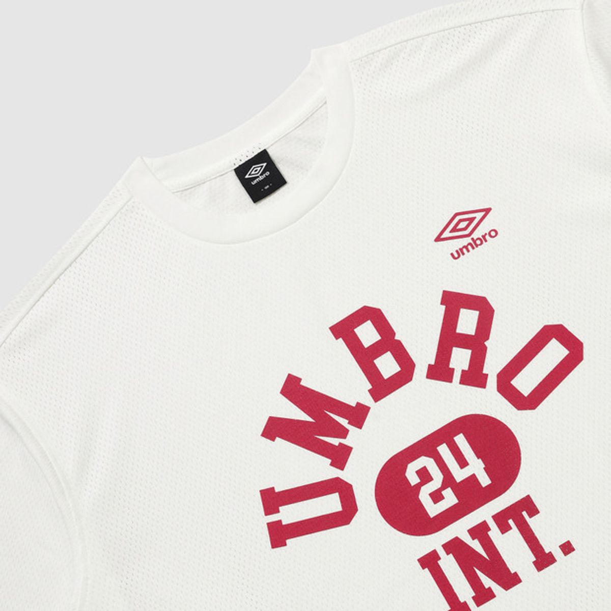엄브로(UMBRO) 원포인트 메쉬 반팔 티셔츠 화이트(UQ321CRS71)