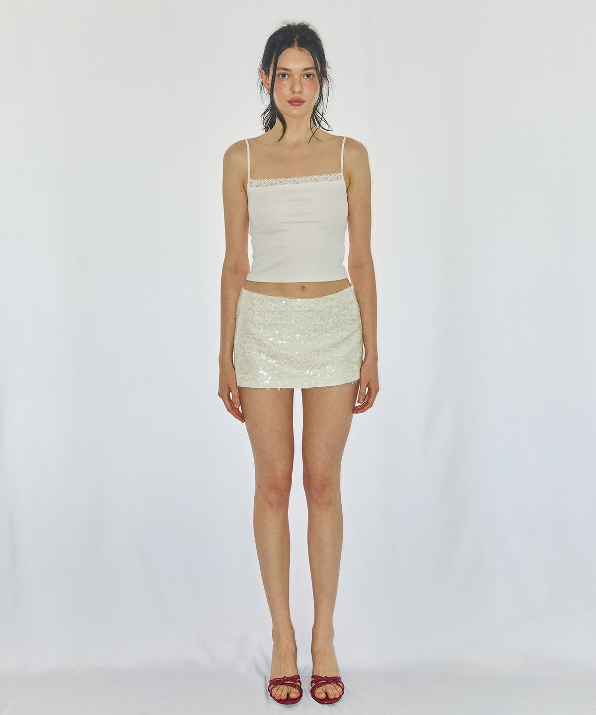 유히리(YUHEELEE) ROSIE LACE CAMI TOP / WHITE