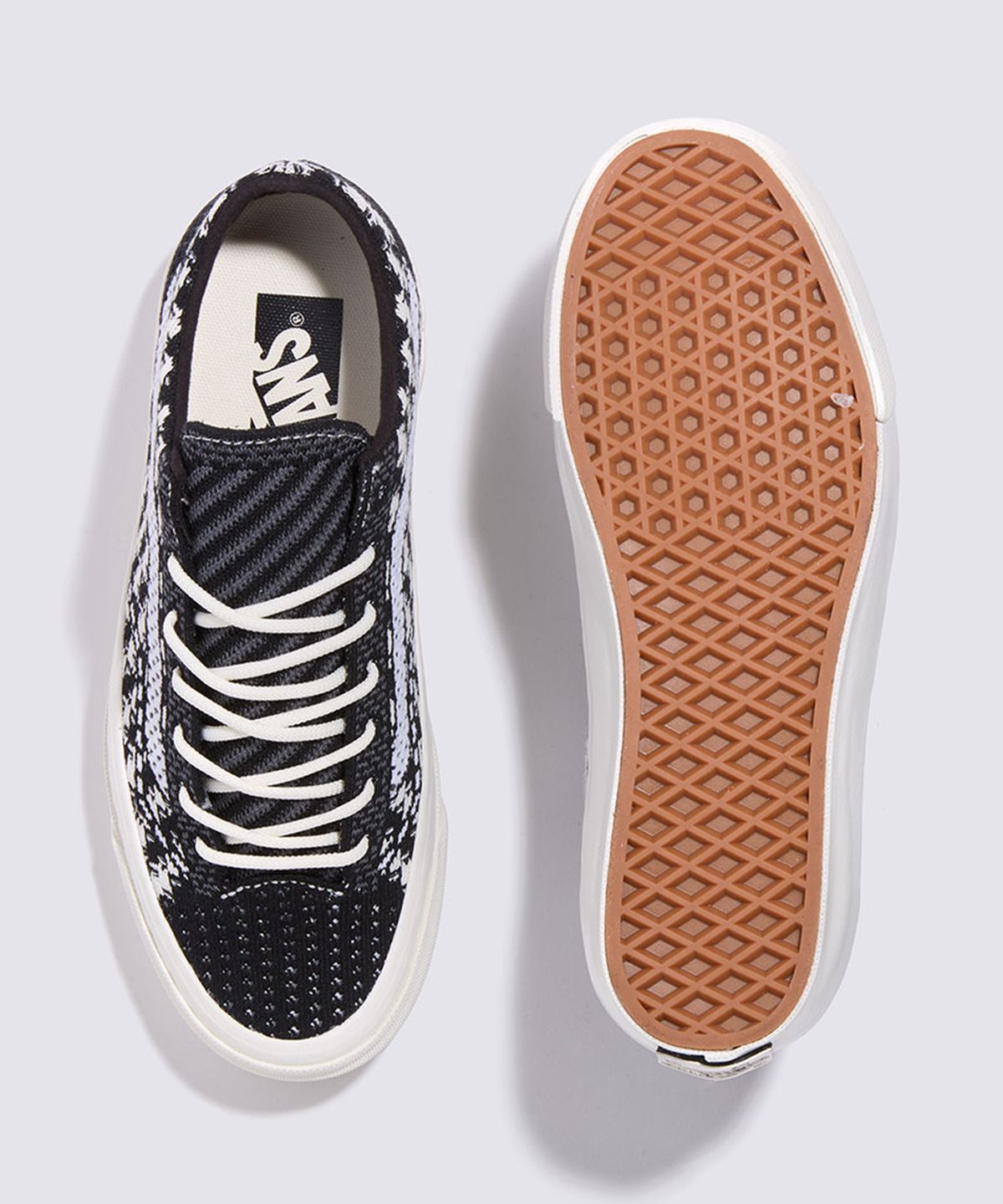 반스(VANS) 프리미엄 올드스쿨 36 EK - 블랙:퓨터 / VN000D8HHR01