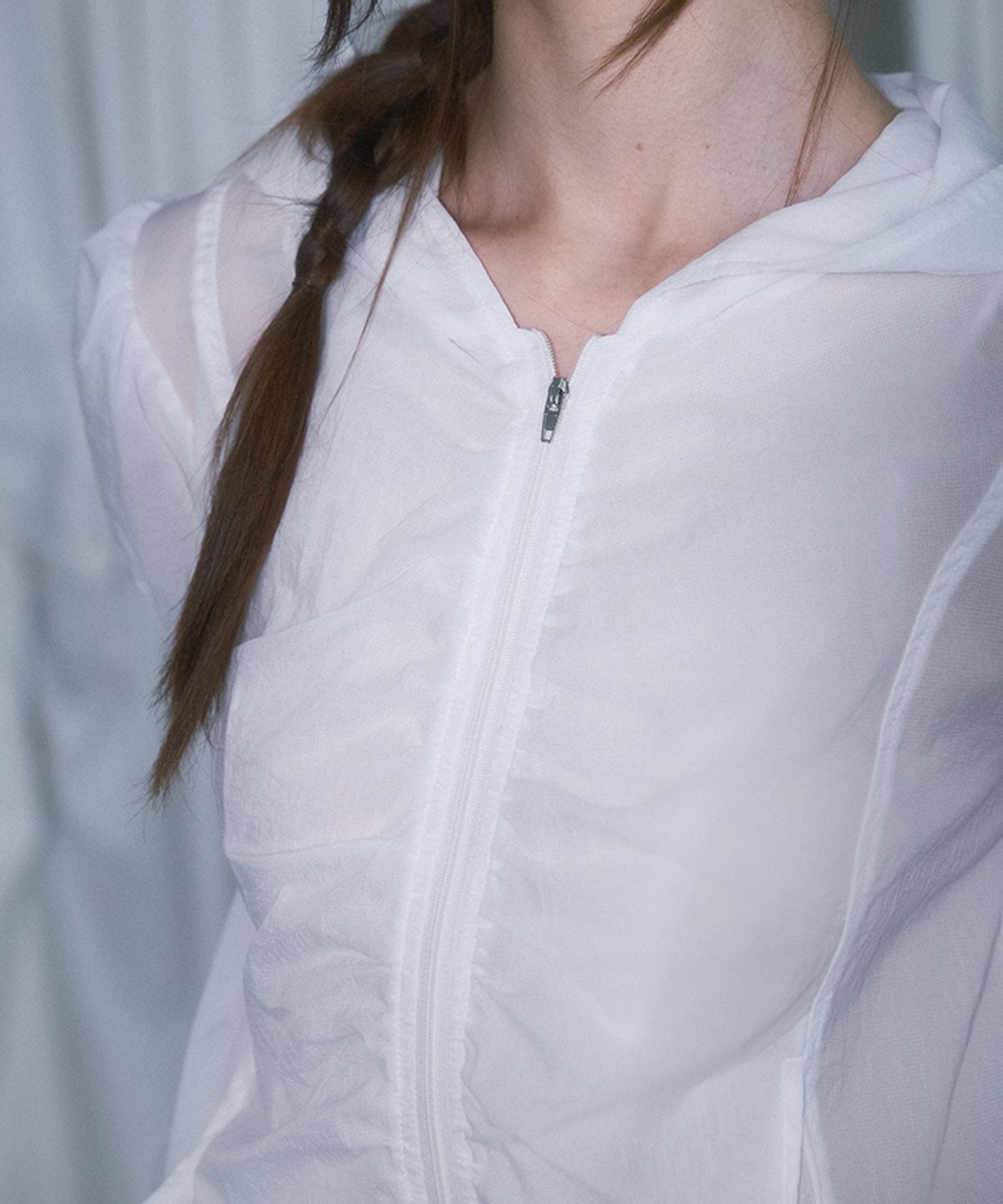 로제프란츠(ROSEFRANTZ) Half Shirring Windbreaker [White]