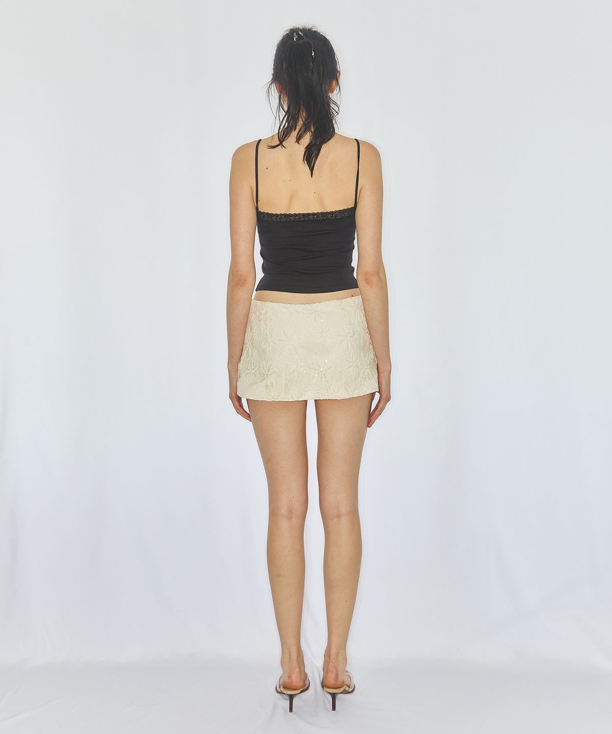 유히리(YUHEELEE) ROSIE LACE CAMI TOP / BLACK