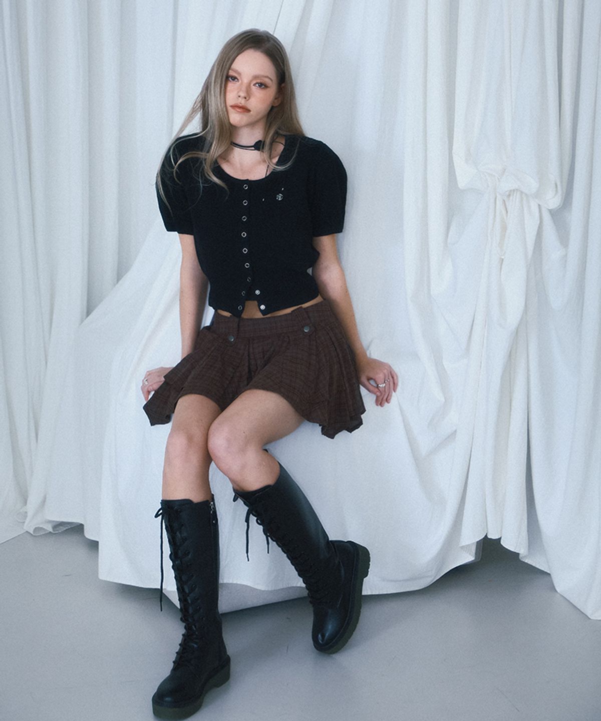 로제프란츠(ROSEFRANTZ) Eyelet Half Sleeve Cardigan [Black]