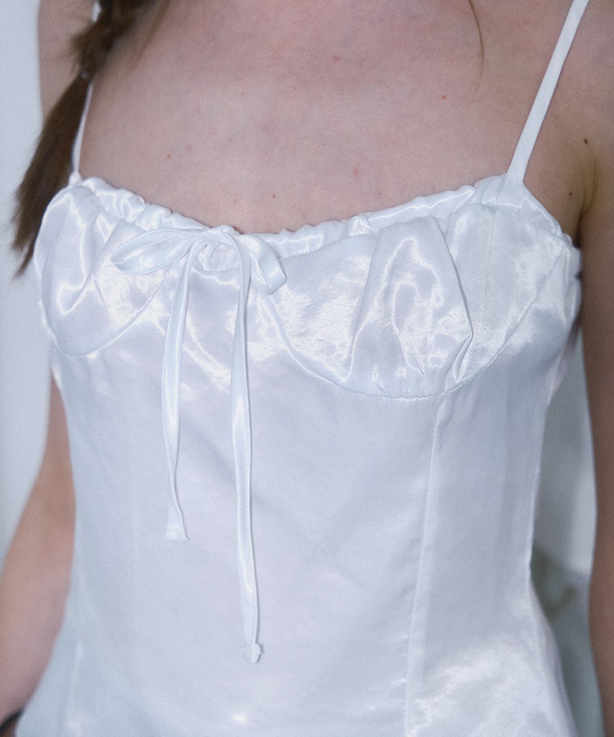 로제프란츠(ROSEFRANTZ) Satin Slim Sleeveless [White]