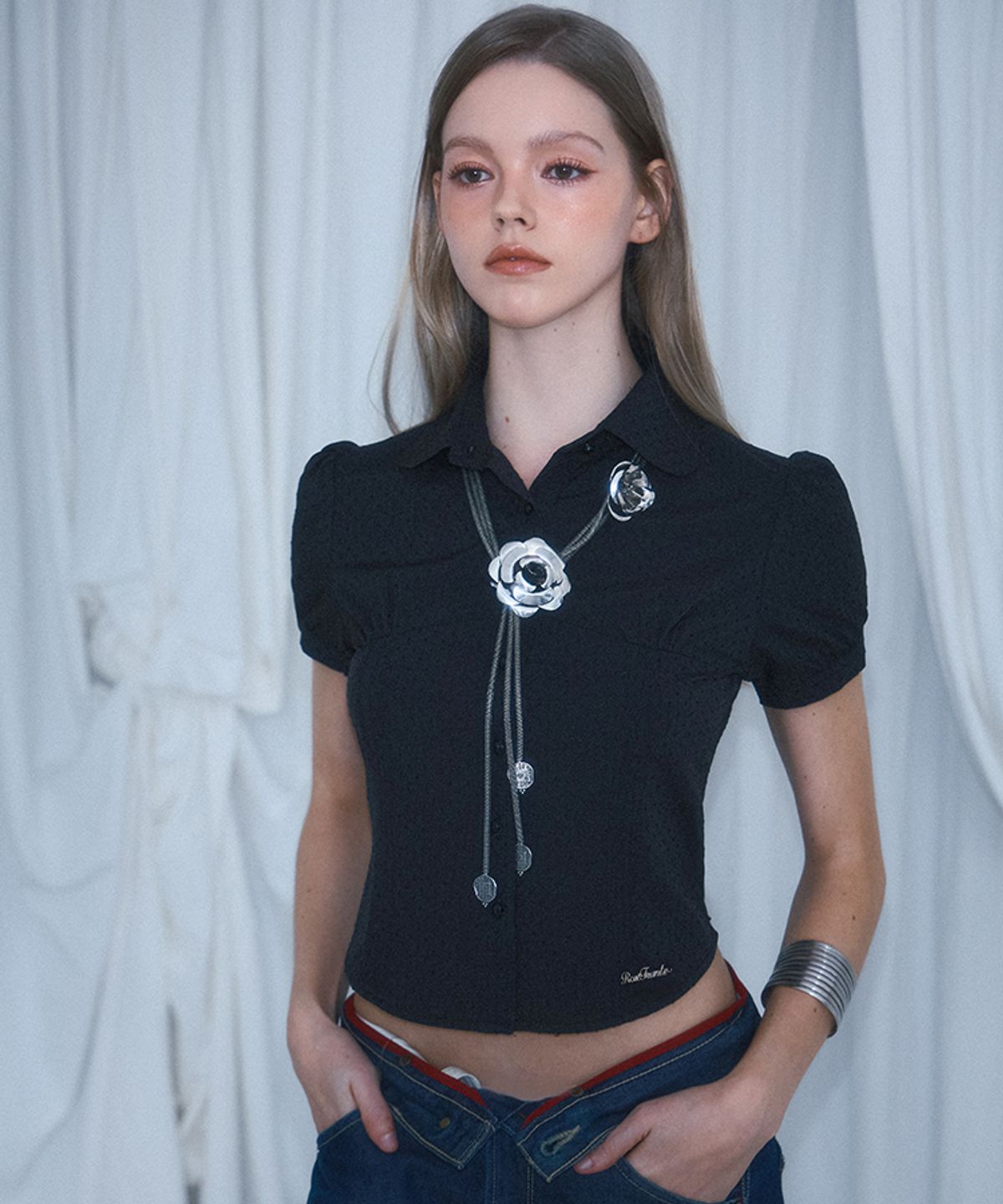 로제프란츠(ROSEFRANTZ) Dot Round Collar Blouse [Black]