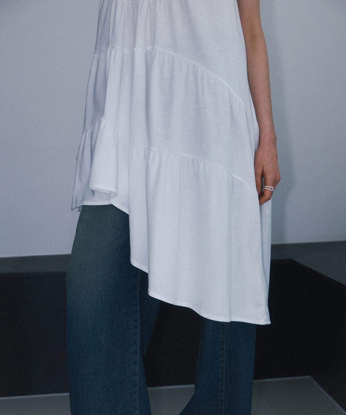 로제프란츠(ROSEFRANTZ) Unbalance shirring Mini Dress [White]