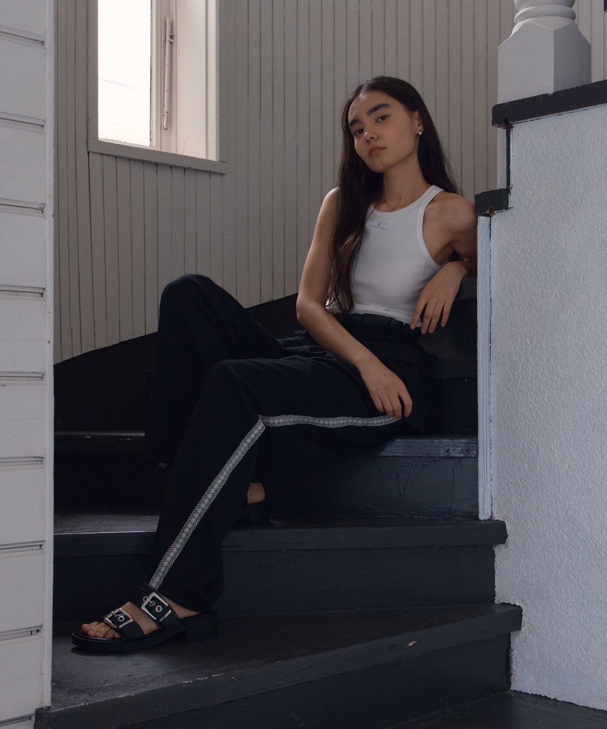 38컴온커먼(38COMEONCOMMON) Lace Track Pants (Black)