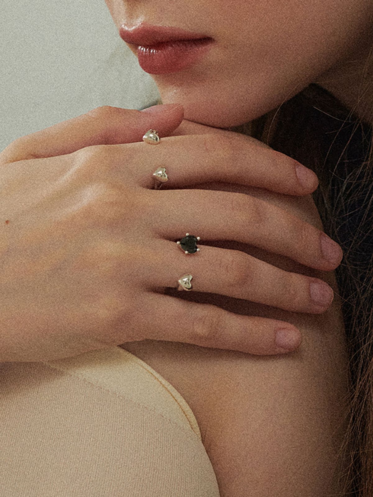 피코먼트(PICOMENT) #006 Heart Cubic Zirconia Open Ring _ Black