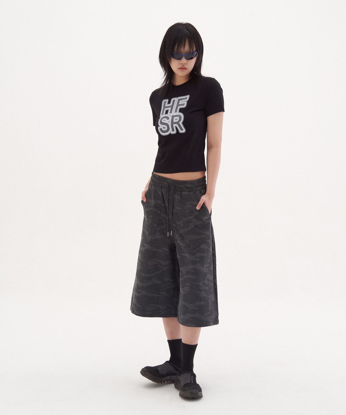 하이파이 사운드 레퍼런스(HIFI SOUND REFERENCE) 카모 하프 팬츠, 챠콜