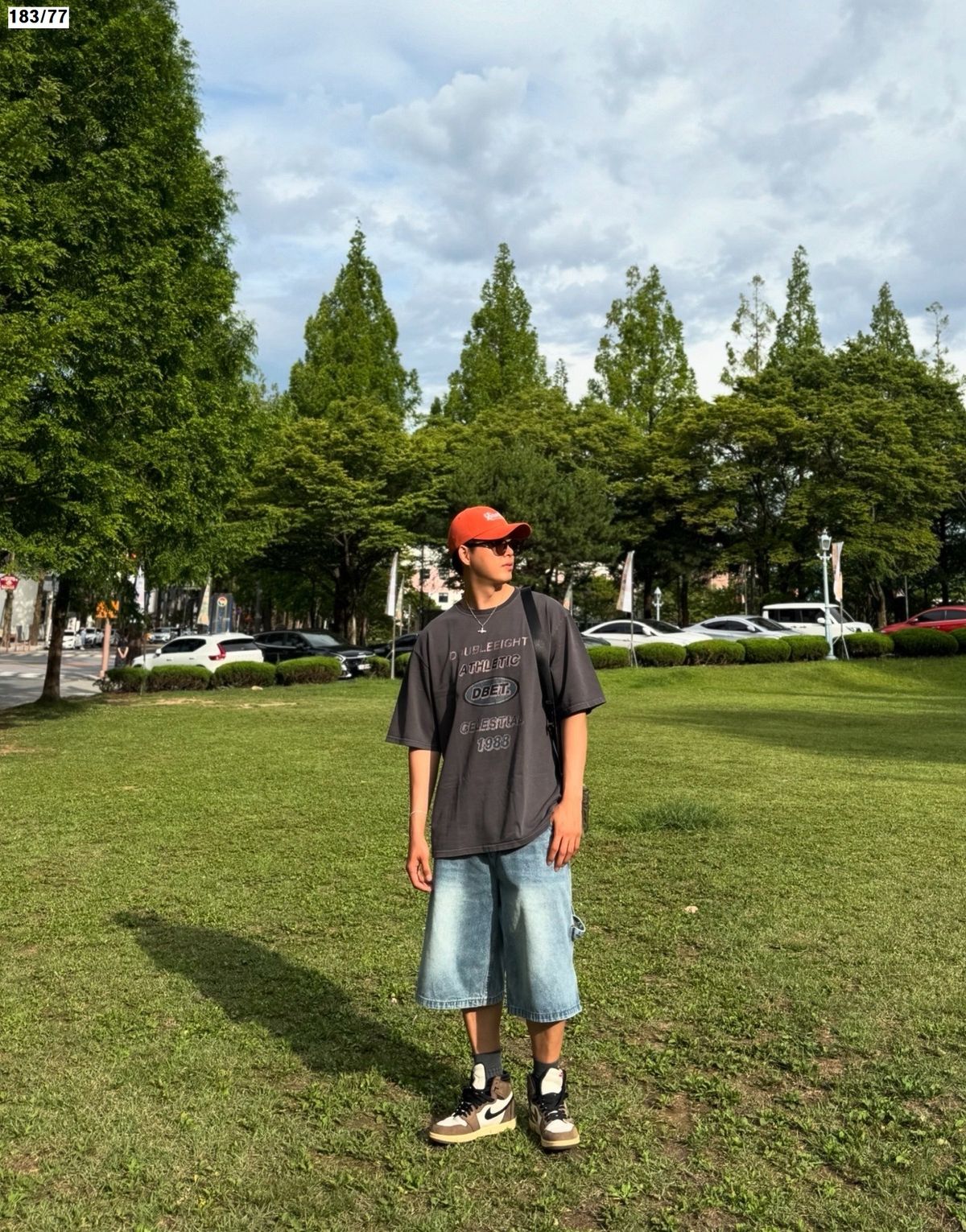 더블에잇(DOUBLE EIGHT) DBET 피그먼트 반팔 OVER FIT (차콜)