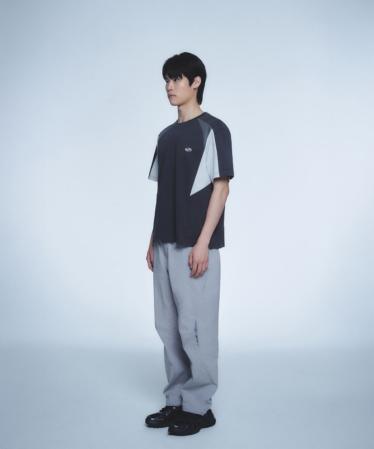 현피트(HYUNFIT) DIVISION T-SHIRT-[CHARCOAL]