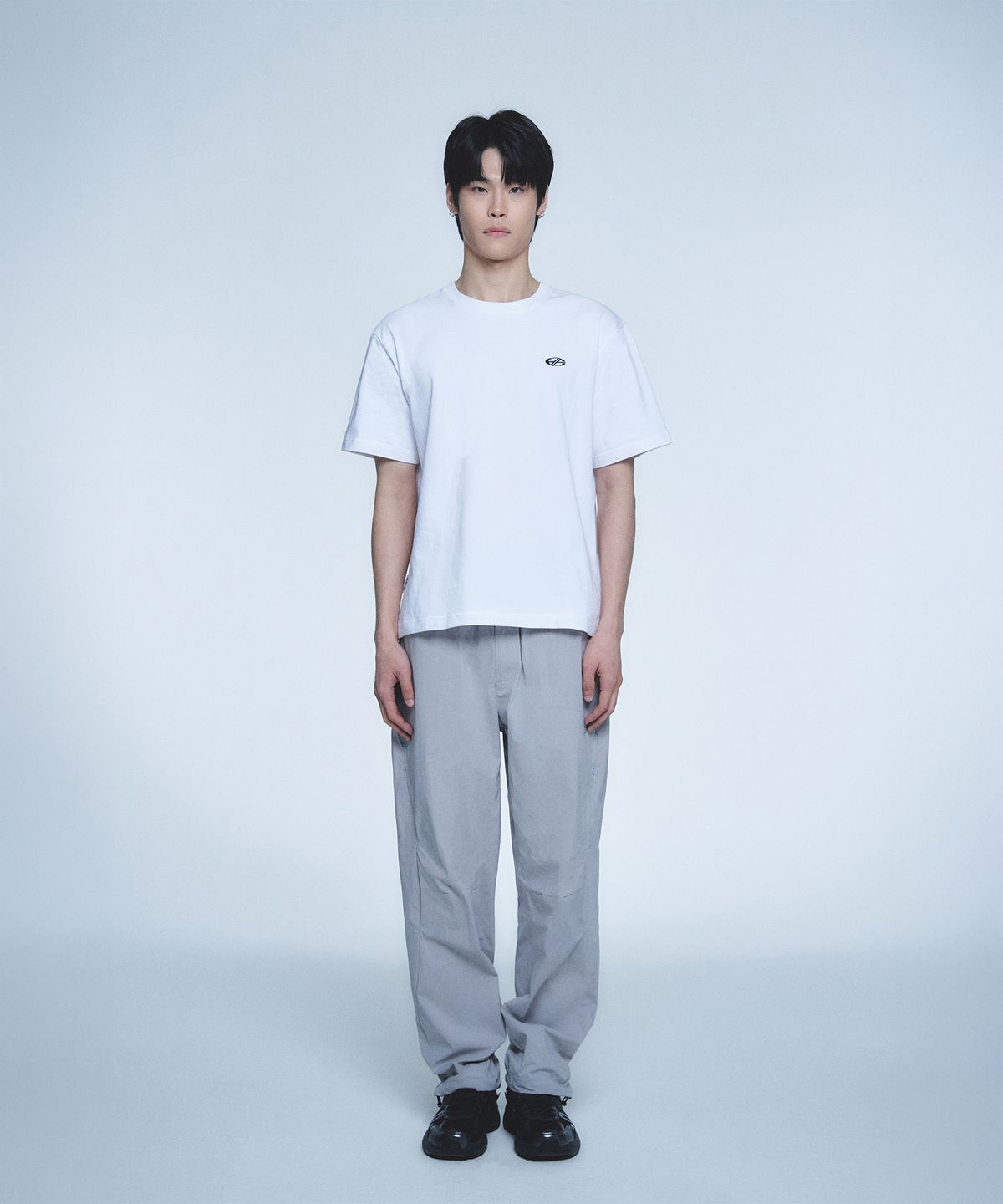 현피트(HYUNFIT) SYMBOL SIDE POCKET T-SHIRT-[WHITE]