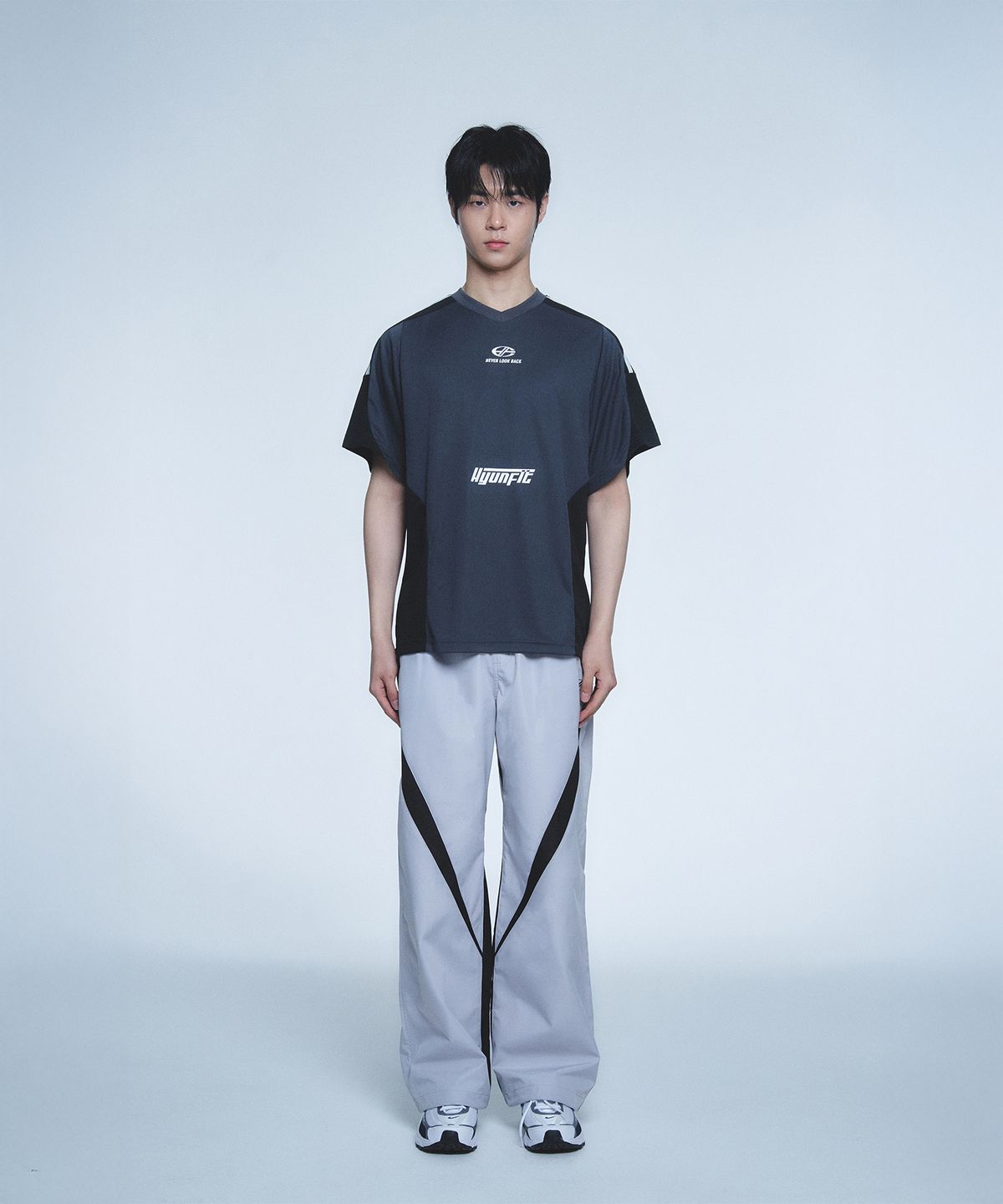 현피트(HYUNFIT) UNITY MESH T-SHIRT-[CHARCOAL]