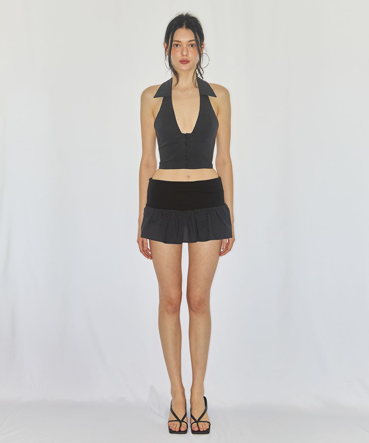 유히리(YUHEELEE) COLLAR HALTER TOP / BLACK