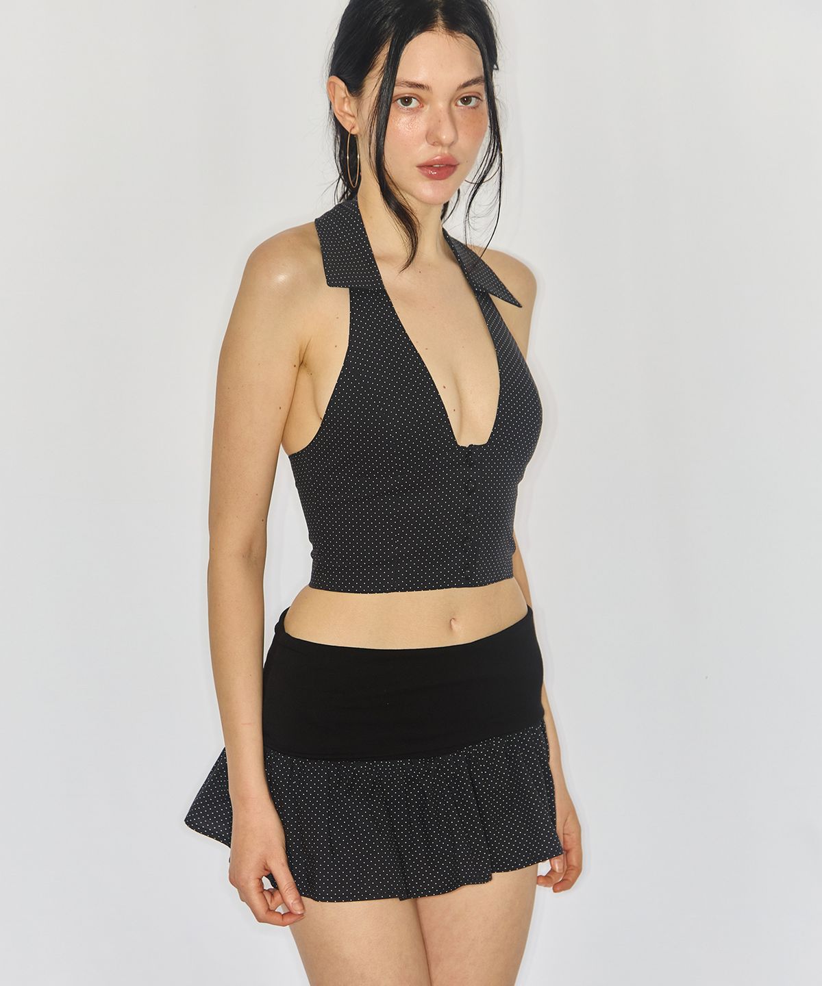 유히리(YUHEELEE) COLLAR HALTER TOP / BLACK