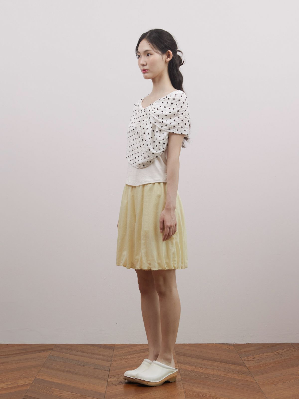 피브스피브스(PEEVES PEEVES) Dot Drape Sleeveless / White